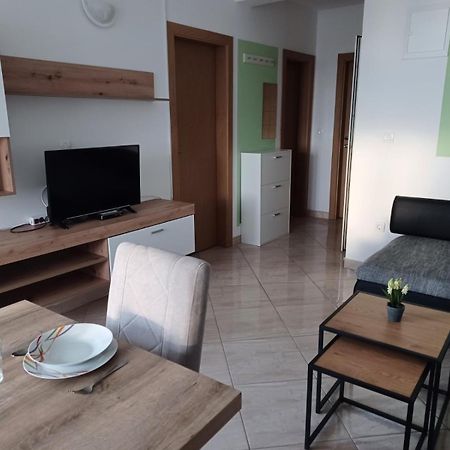 Apartmani Suncev Sjaj รทินา ภายนอก รูปภาพ