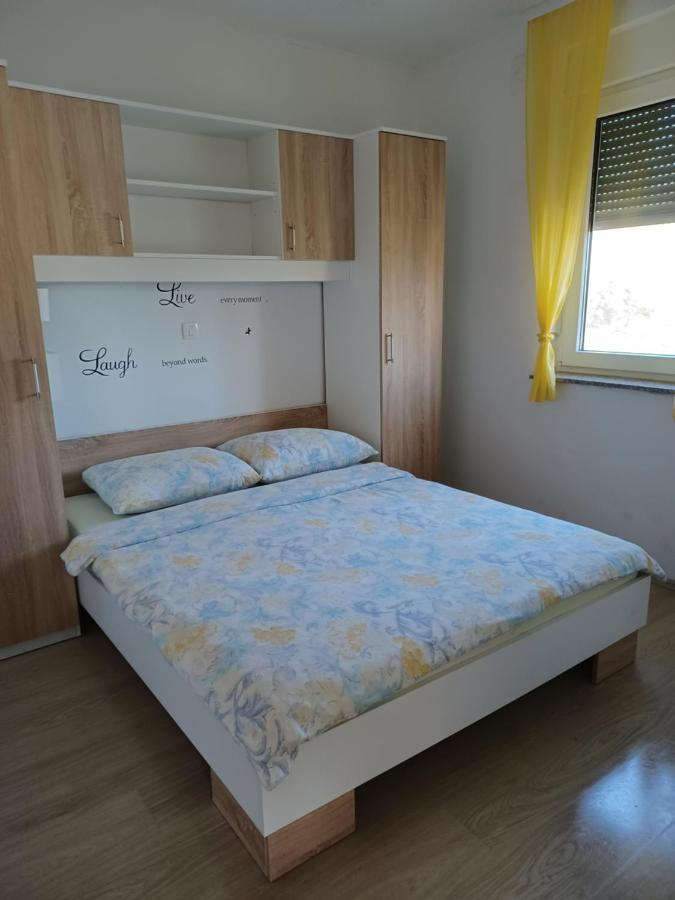 Apartmani Suncev Sjaj รทินา ภายนอก รูปภาพ